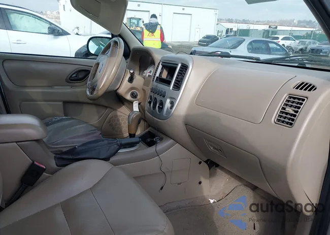 1FMCU94155KD40552: 44088948