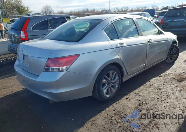 1HGCP26319A090192: 44088975