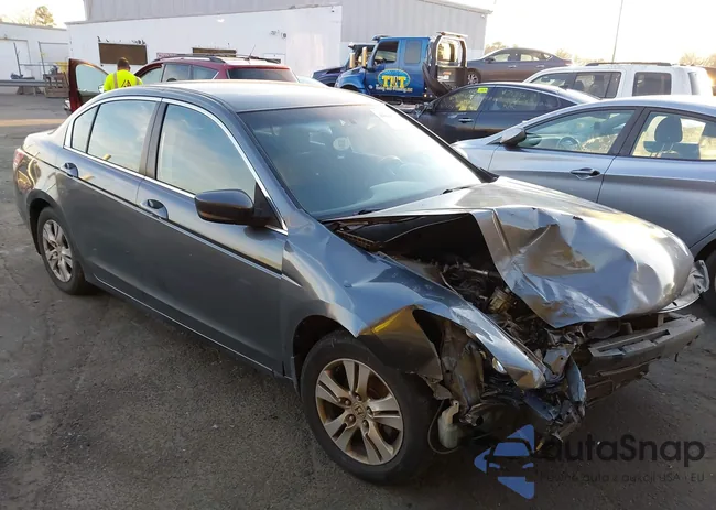 1HGCP2F42AA070756: 44089008