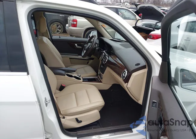 WDCGG8JB8FG440809: 44089047