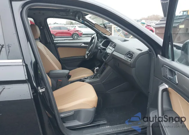 3VVMB7AX0RM087748: 44089048