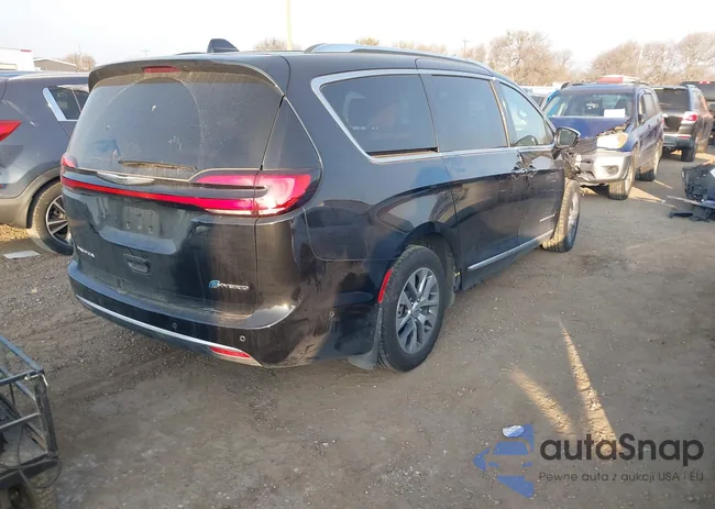 2C4RC1N76PR584608: 44089141