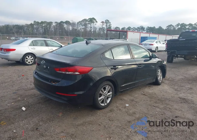 KMHD84LF5HU237262: 44088205