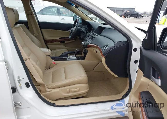 1HGCP3F80BA024238: 44088342