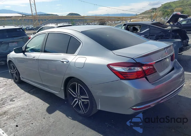 1HGCR2F52HA225741: 44088388