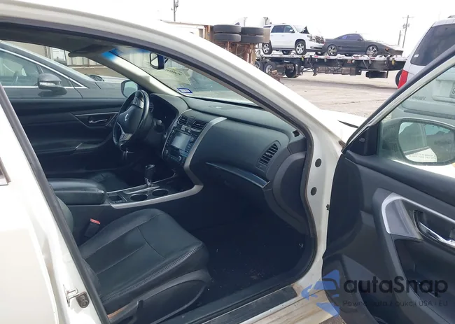 1N4AL3APXEC410583: 44088420