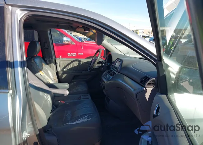 5FNRL38728B013587: 44089547