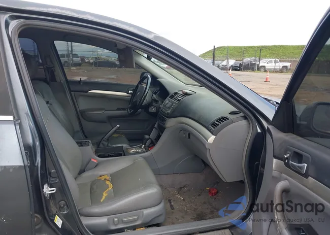 JH4CL96845C017121: 44089553