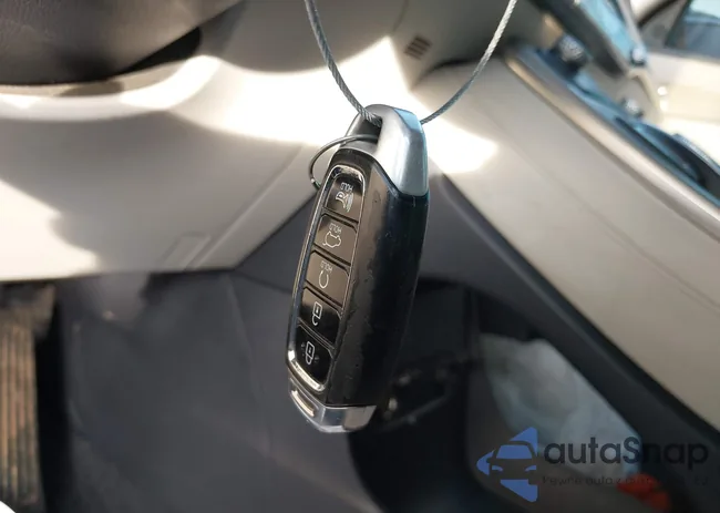 KM8R74HE4MU324718: 44089557