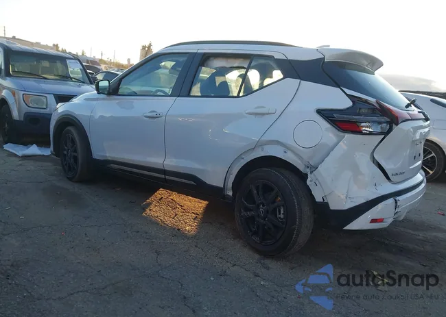 3N1CP5DV8RL530523: 44089576