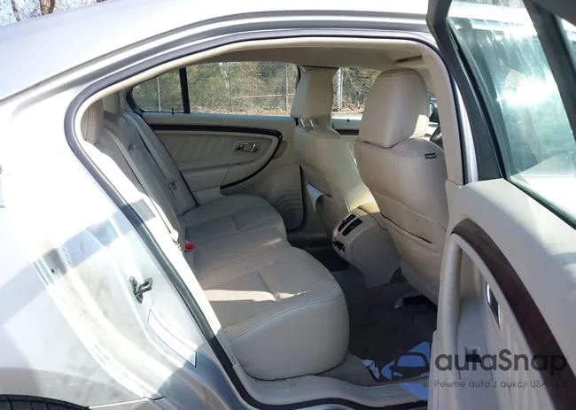 1FAHP2FW8BG178308: 44089604