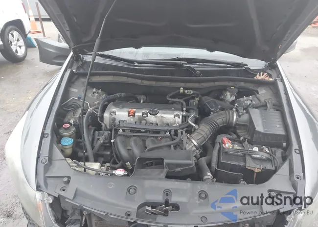 1HGCP2F44BA084885: 44089621