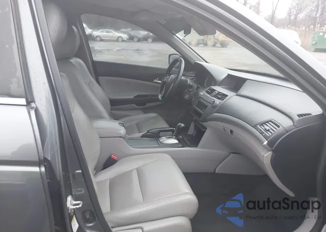 1HGCP2F44BA084885: 44089621