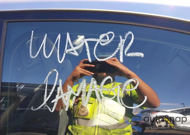 W1KLF4HB1RA059886: 44089708