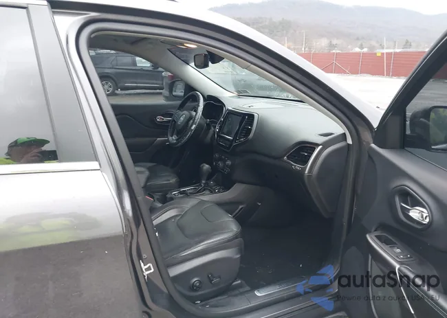 1C4PJMDX2KD445832: 44089891