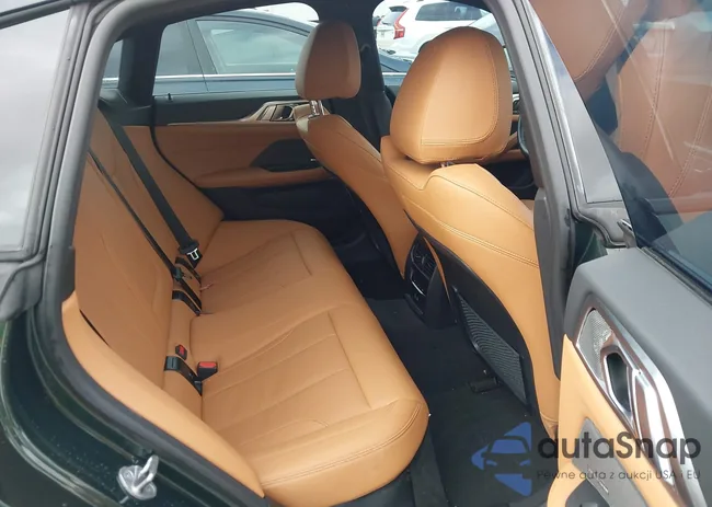 WBY43AW02RFS40407: 44089175