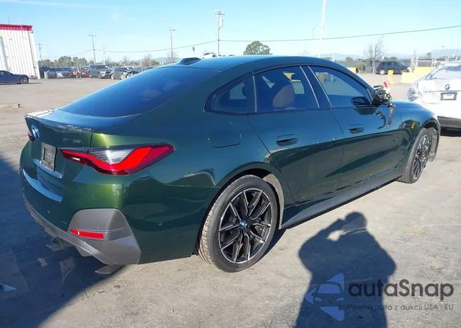 WBY43AW02RFS40407: 44089175