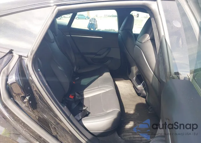 5YJSA1E58RF539772: 44089278