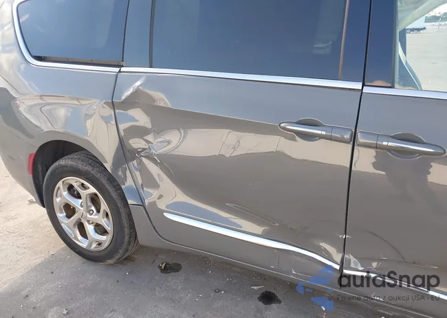 2C4RC3GG8MR595548: 44089413