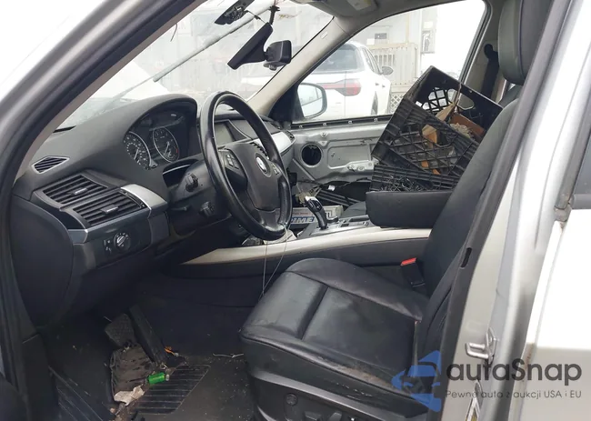 5UXZV4C58CL760105: 44090589