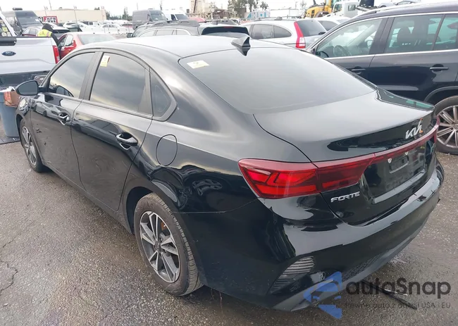 3KPF24AD4RE784118: 44090747