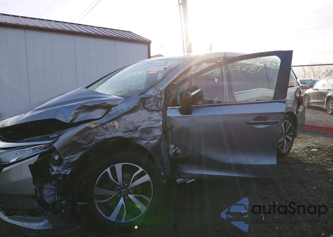 5FNRL6H88NB001532: 44090787