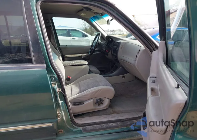 1FMZU63E2YZB48238: 44090838