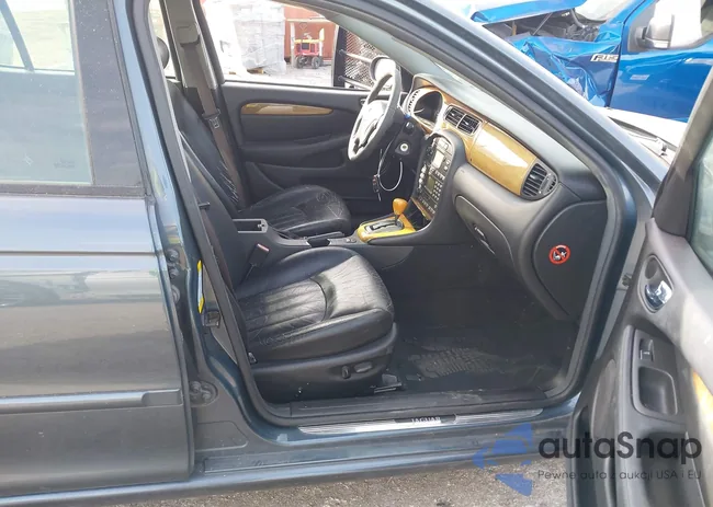 SAJEA51C02WC24026: 44090841