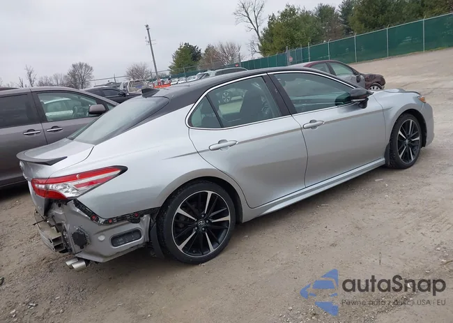 4T1BZ1HK8JU010422: 44090931