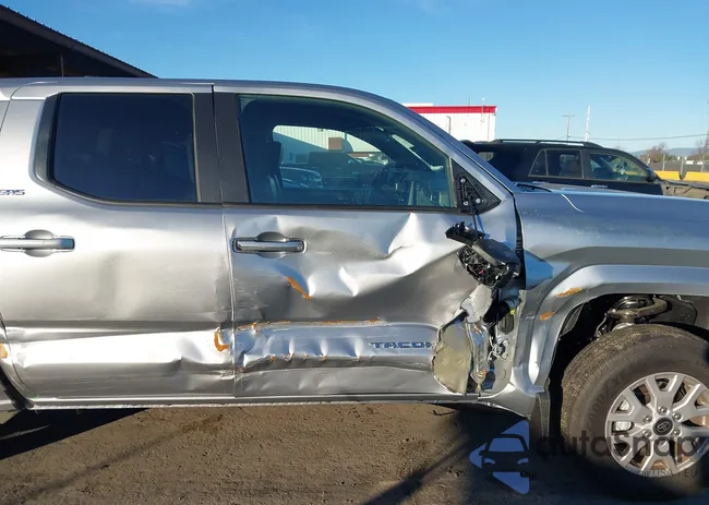 3TMKB5FN8SM053256: 44091077