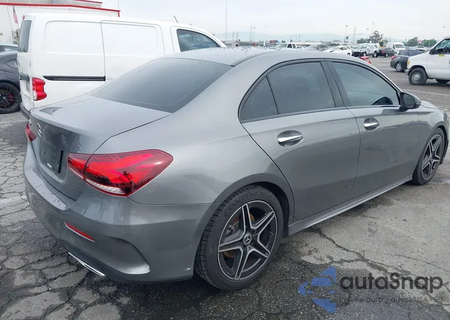 W1K3G4EB3LW047573: 44091126