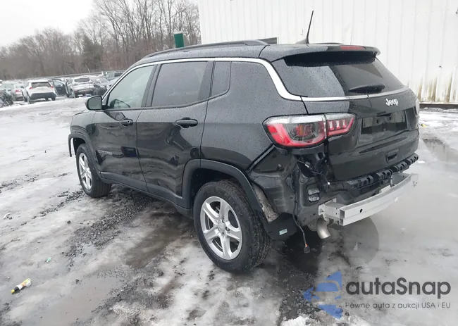 3C4NJDBN4PT536806: 44090215