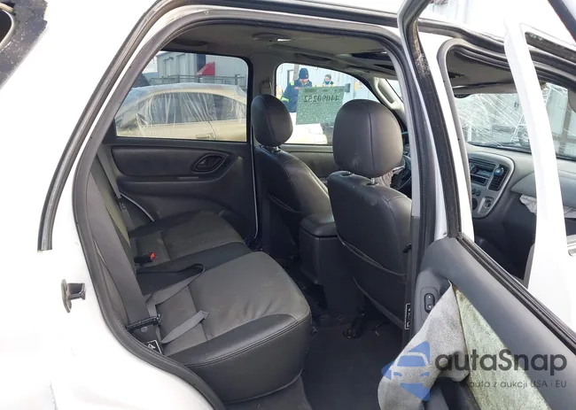 1FMYU93173KE03946: 44090252