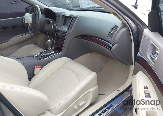 JN1CV6AP4AM403702: 44090534