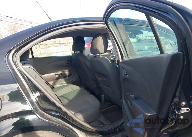 1G1JD5SB2C4134759: 44091665