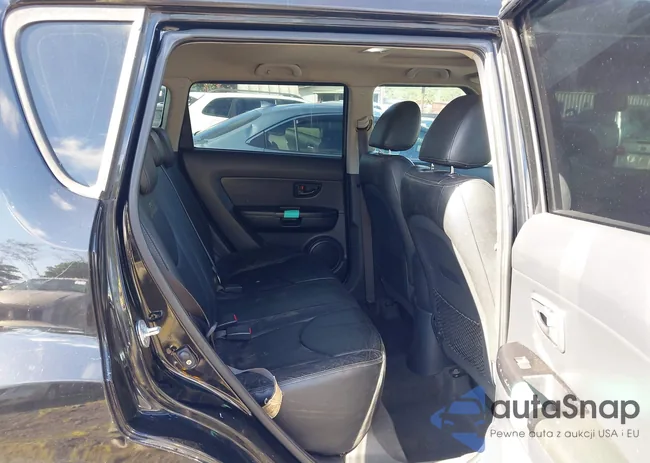 KNDJT2A23A7128989: 44091668