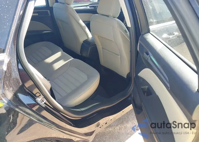 3FA6P0G70LR167977: 44091705