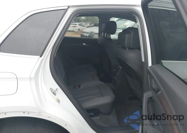 WA1E2AFY5R2128717: 44091752