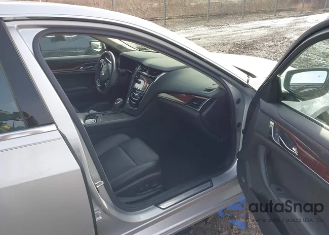 1G6AX5S38F0142547: 44091785