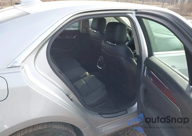 1G6AX5S38F0142547: 44091785