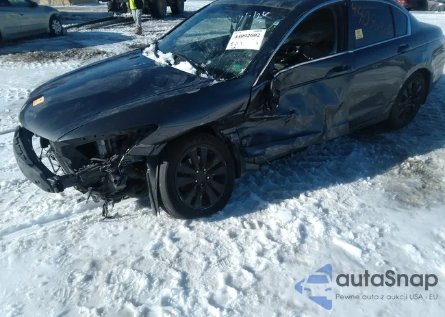 1HGCP2F88BA004913: 44092002