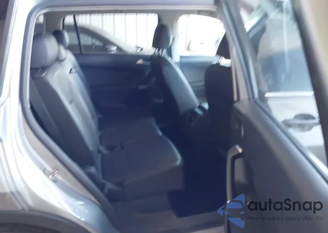 3VV3B7AX6LM102353: 44092083