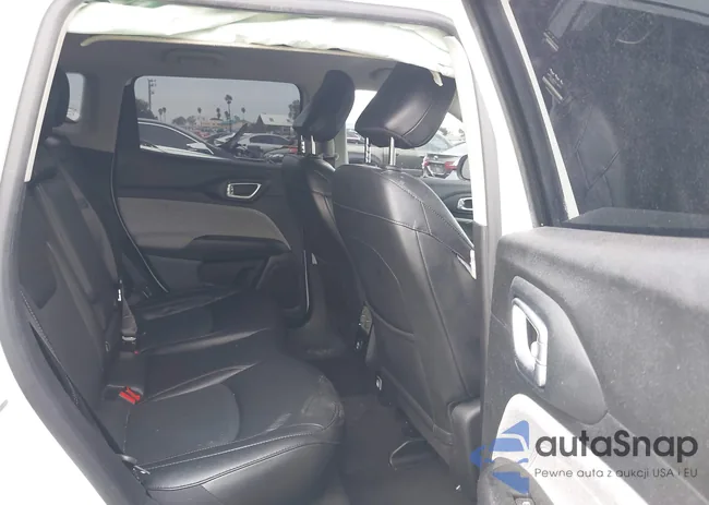 3C4NJDFB8NT197416: 44091282