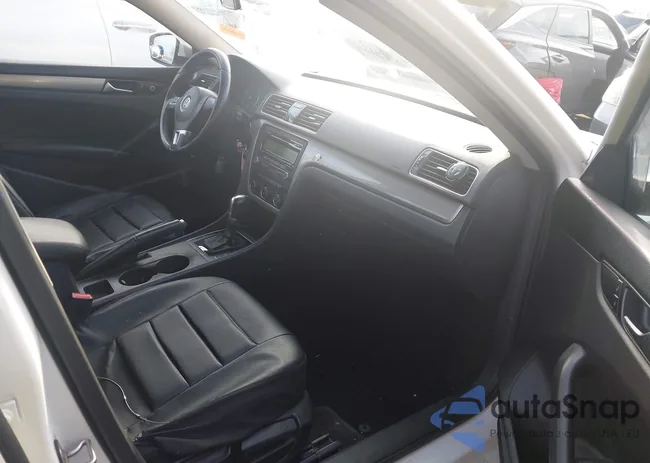 1VWAT7A36FC025745: 44091284