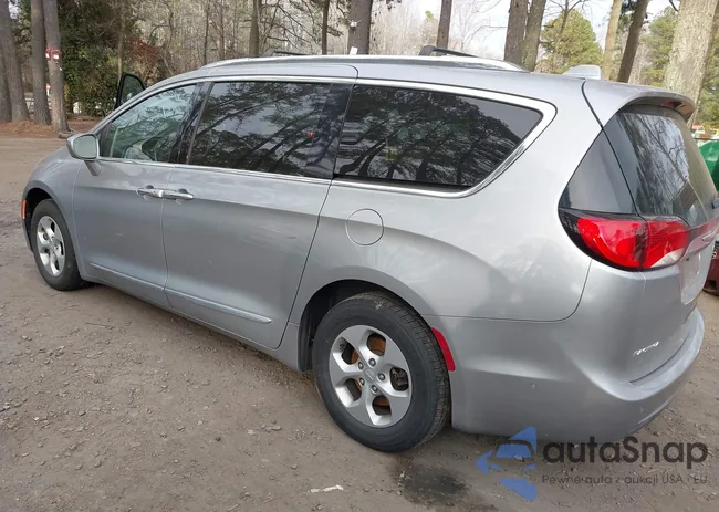 2C4RC1EGXHR703830: 44091309