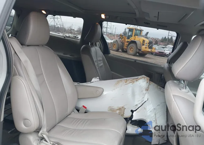 5TDDK3DC2CS031849: 44091352