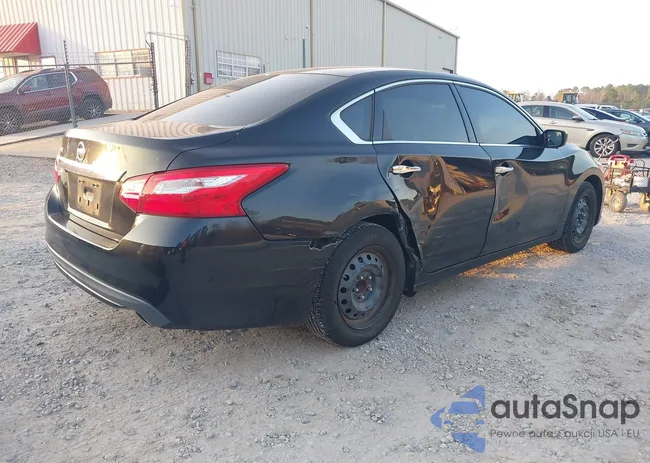 1N4AL3AP5HN343965: 44091452