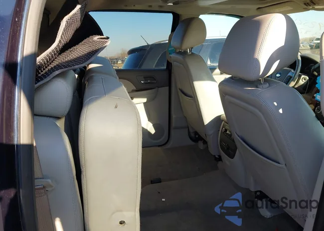 1GCPKTE76CF143827: 44092564