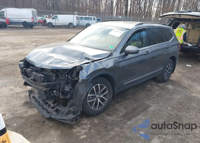 3VV2B7AXXJM217434: 44092775