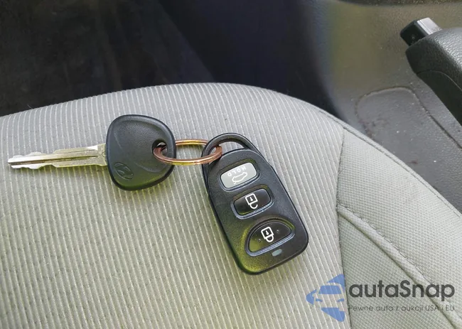 KMHD74LF9HU078457: 44092854